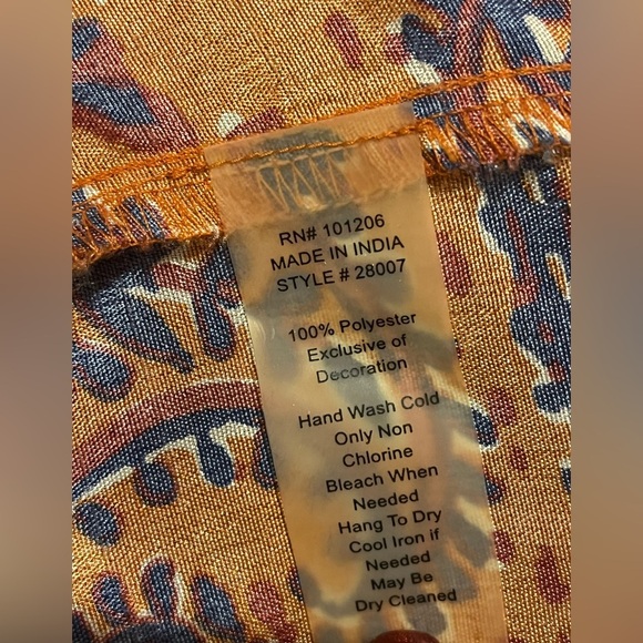 Soft Surroundings Pumpkin. & Blue Paisley Tunic w/ Gold Brocade V Neck’ size 1X - Picture 8 of 8